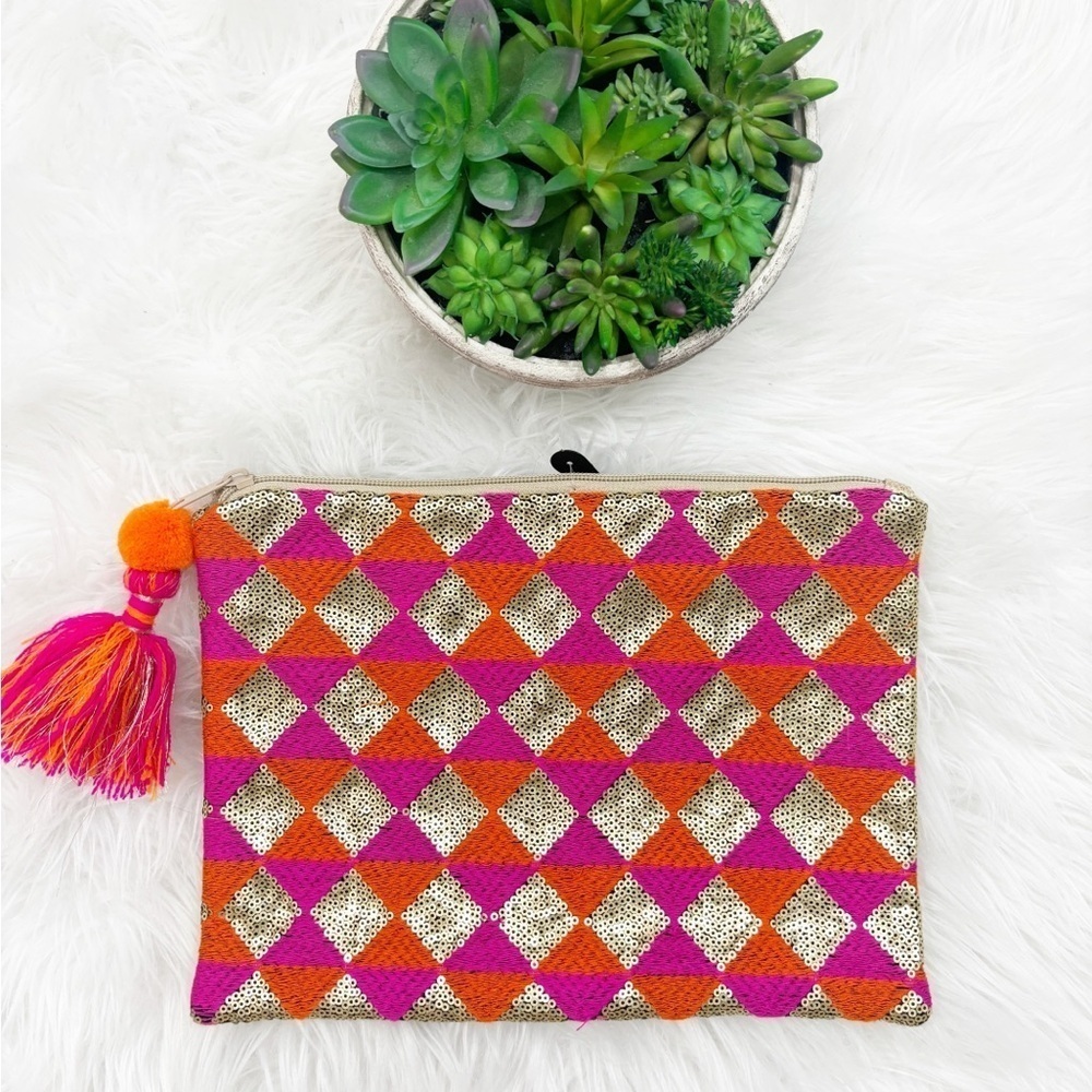 Boutique Sequined Zipper Pom Pom Tassel Abstract Purse Cluth